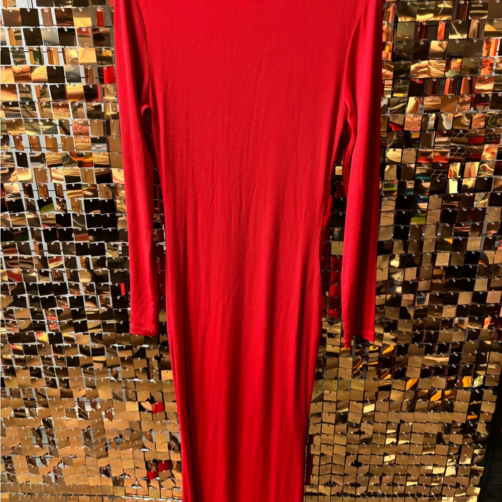 ReoRia Vibrant Red Long Sleeve Dress